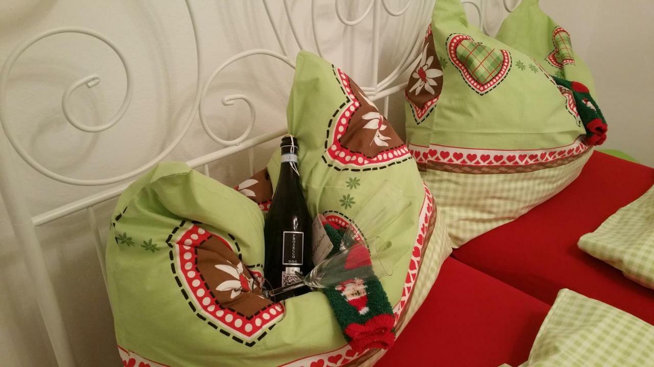 Villa Knusperhaeuschen Maria Nikoletta Witra Esterno foto